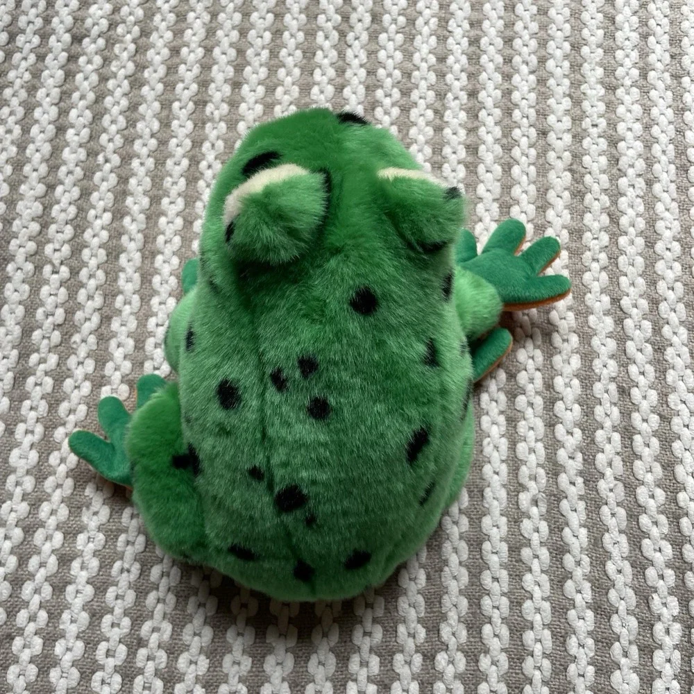 TY Plush Frog Lilypad 2004 Classic Green Bullfrog Stuffed Animal Plush 9